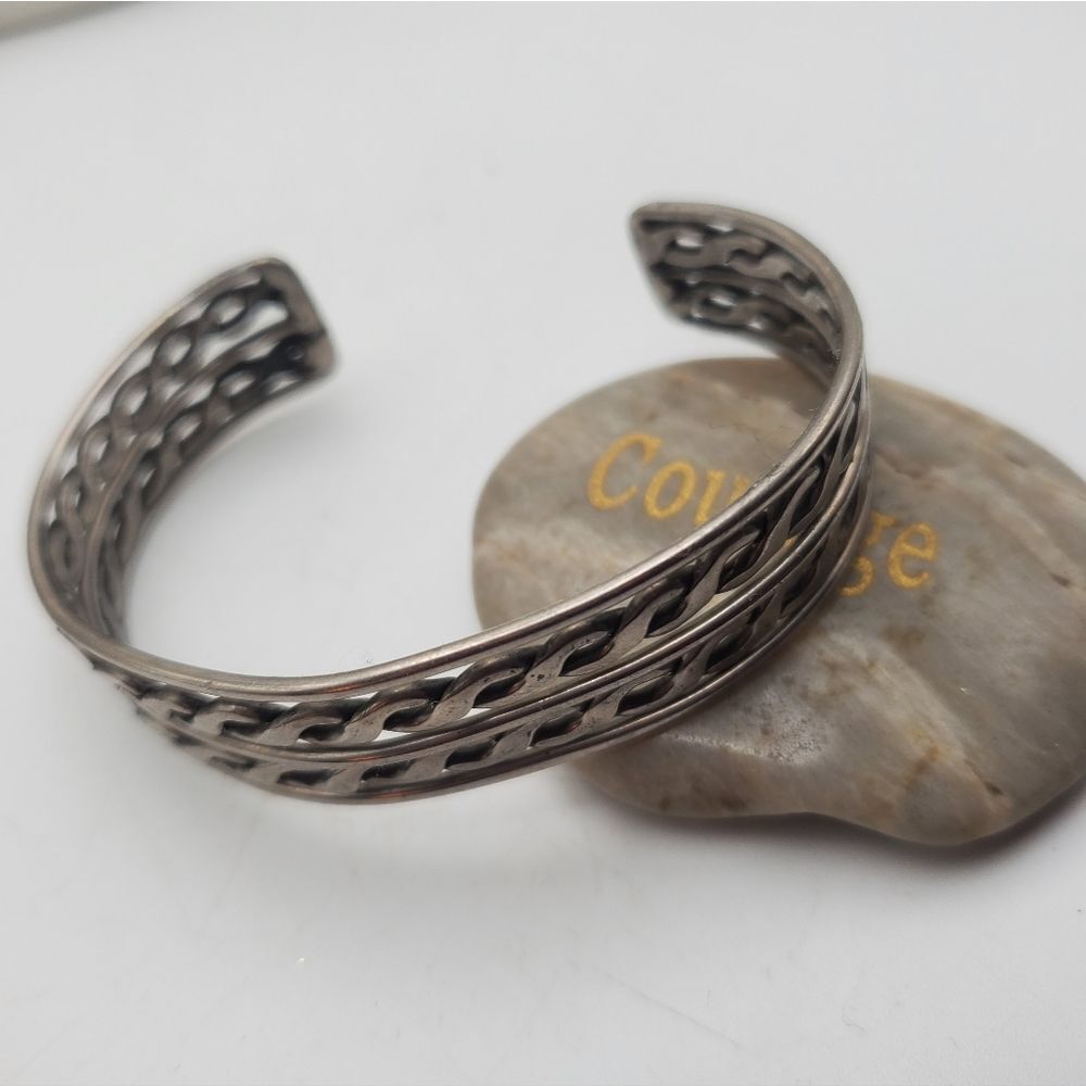Lattice silver‎ toned cuff bracelet